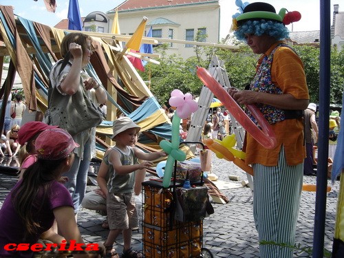 lufibohóc,lufihajtogató bohóc, arcfestő, arcfestés
