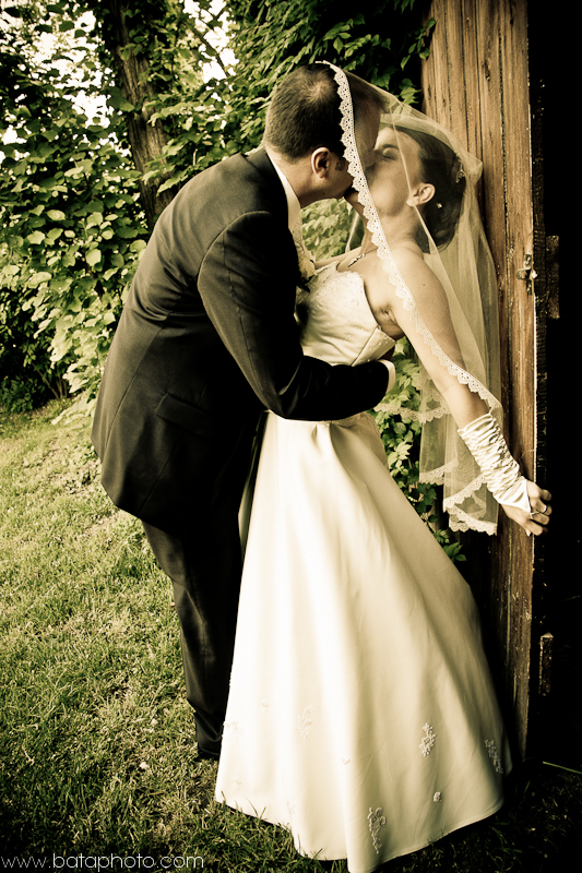 Esk�v�fot�z�s