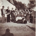 Cserepespusztai fiatalok szüreti felvonulás, zenekar 1958-ban