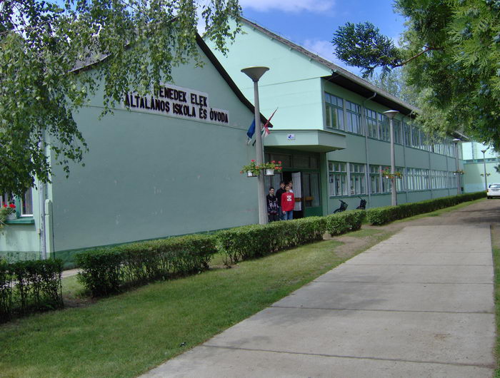 Iskola