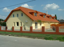 lak�park oldal
