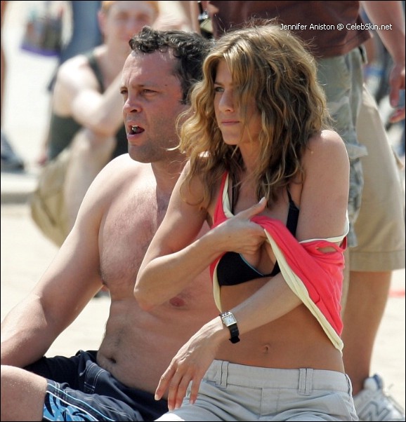 jennifer-aniston-16.jpg