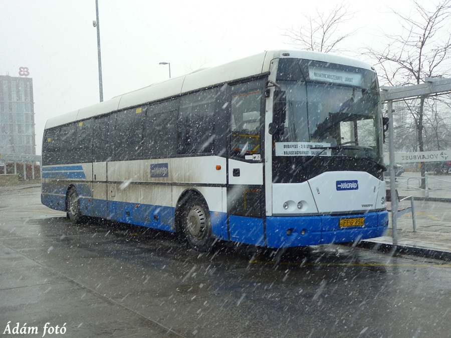 Ikarus EAG/N�gr�d Vol�n