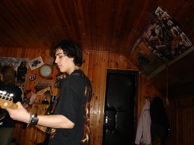 atomrokkerba.JPG