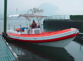 ASSO Open 75 gumics&oacute;nak be&eacute;p&iacute;tett jet hajt&aacute;s