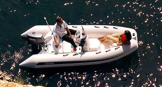 Grand Golden Line Tender cs&oacute;nak