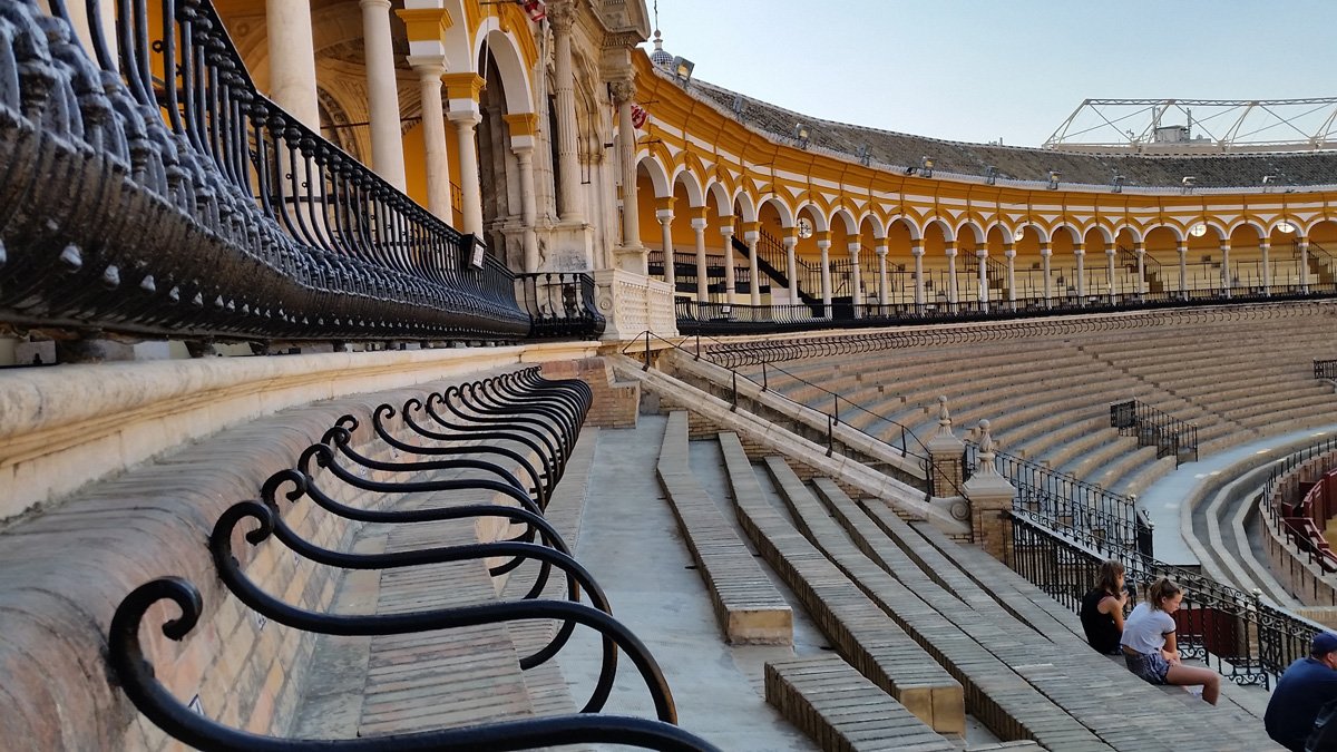 plazadeltoros3.jpg