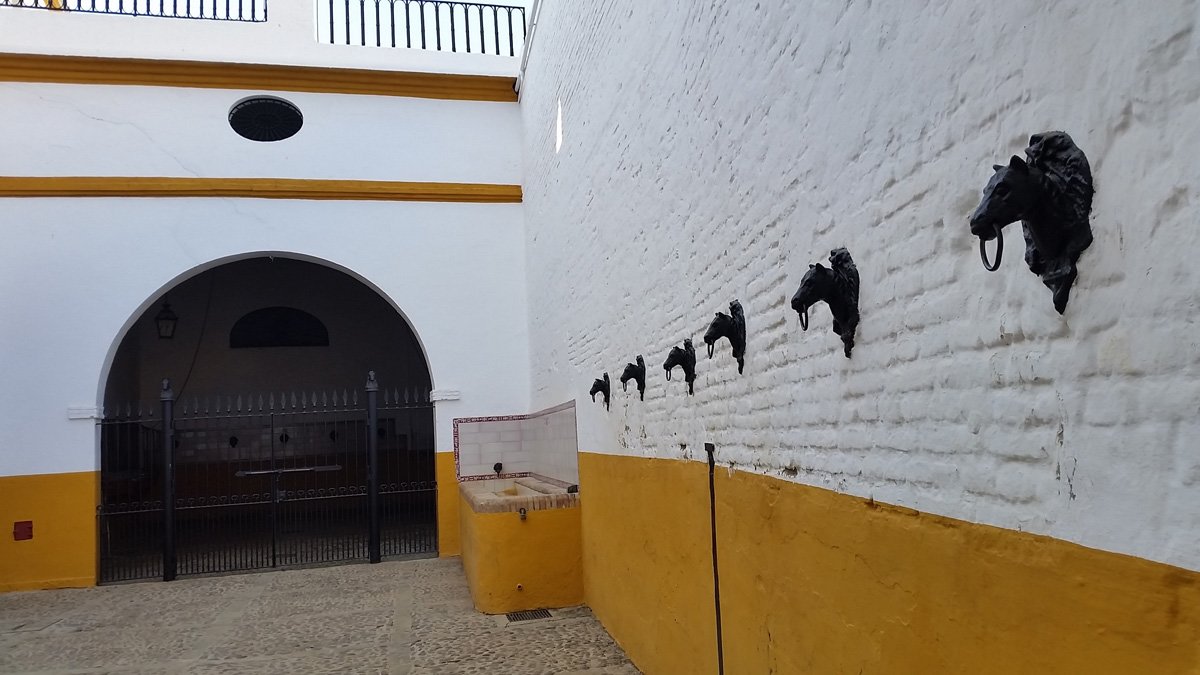 plazadeltoros4.jpg