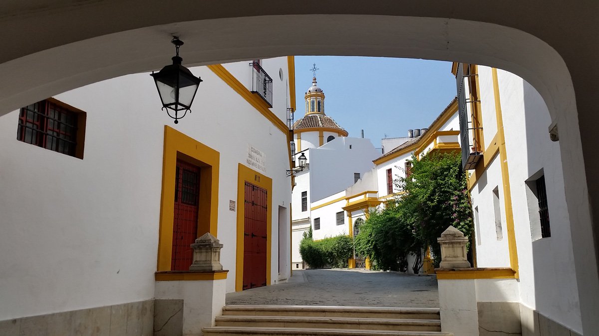 plazadeltoros6.jpg