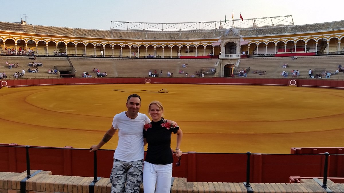 plazadeltoros8.jpg