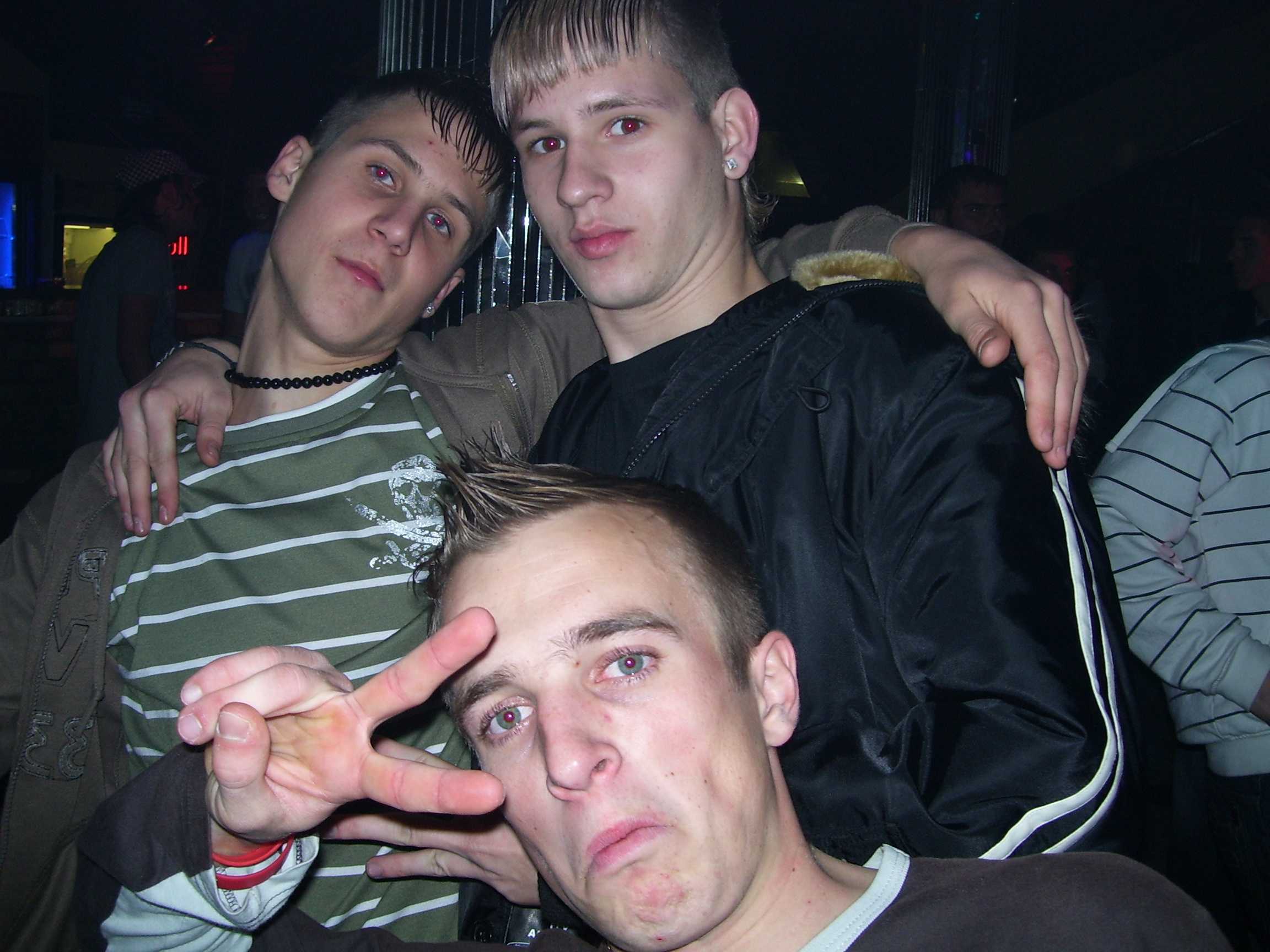 BEZ�R�S!
