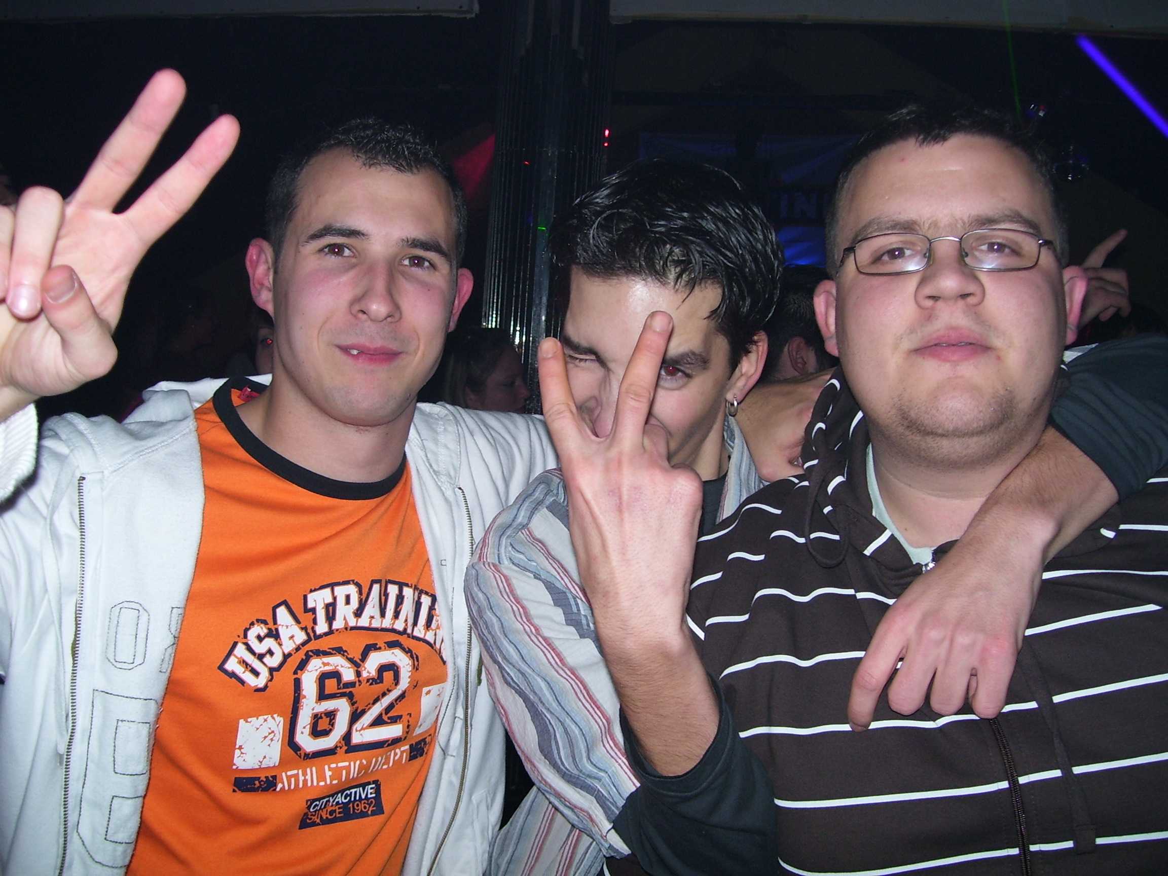 BEZ�R�S!