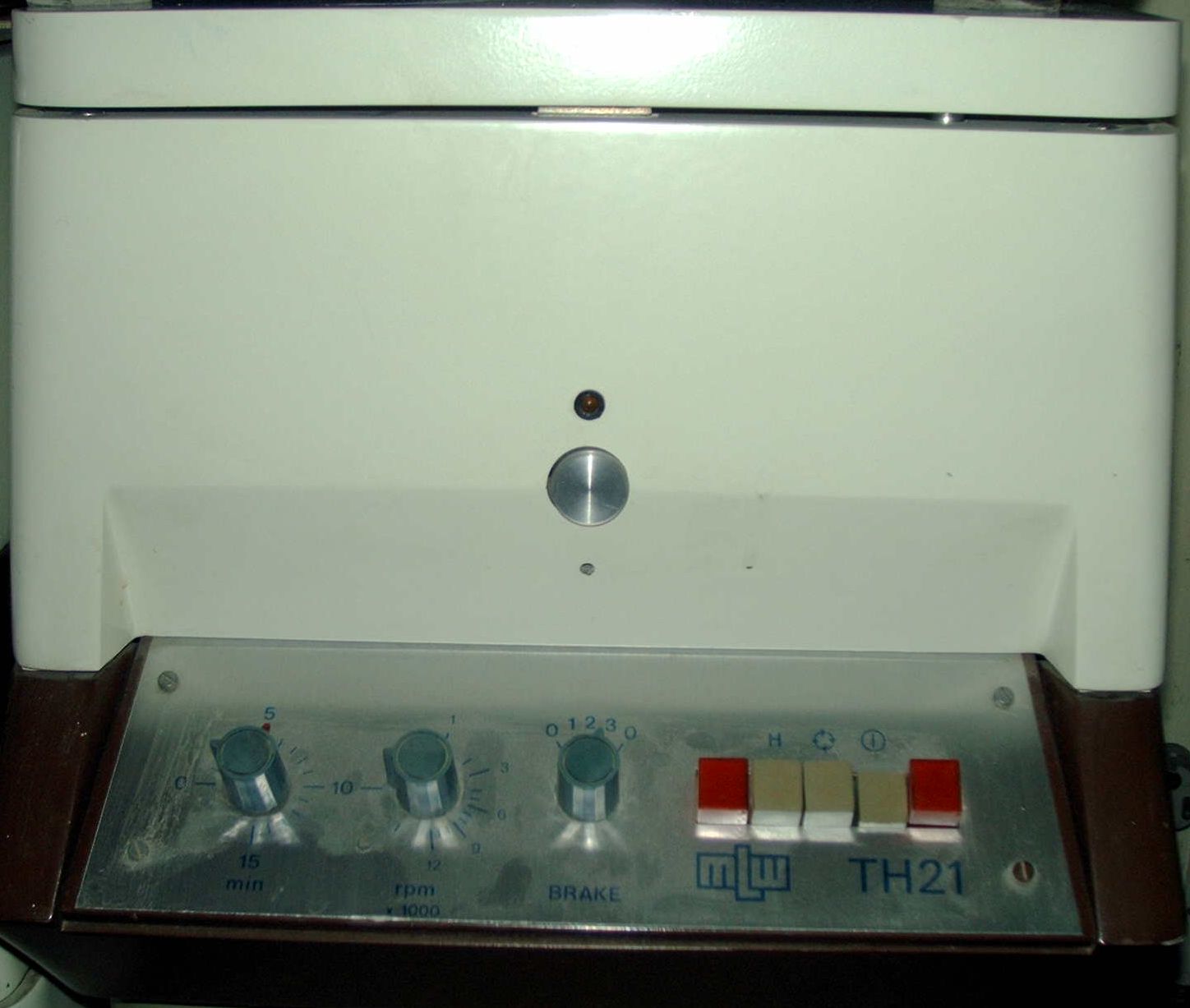 TH 21 Centrifuga  Ára: 40 000