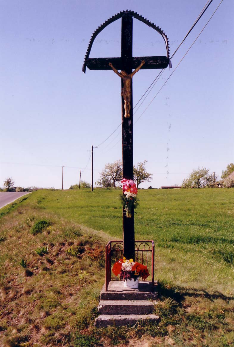 16.
          dicsősges kereszt 2.