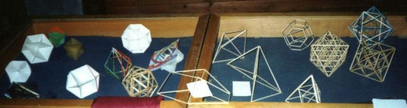 A táborlakók által készített geometriai szemléltetõ eszközök.