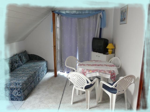 emeleti am. konyh�s nappali