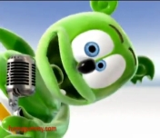 Itt Van A Gummimaci - Full Length Hungarian Version