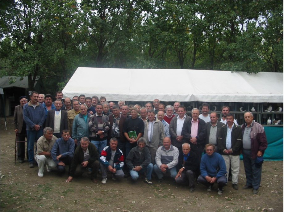 Fot : Horvth Gyrgy, Kisjszlls fiatal strasszer killts 2003 