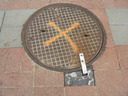  • Kazincbarcika, Szabadsg tr, csatornafedl, lezrs •  • gg630504 cc-by-nc-sa