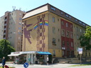  • Kazincbarcika, Egressy t 38, Kolorcity szivrvny, 2014, falfestmny •  • gg630504 cc-by-nc-sa