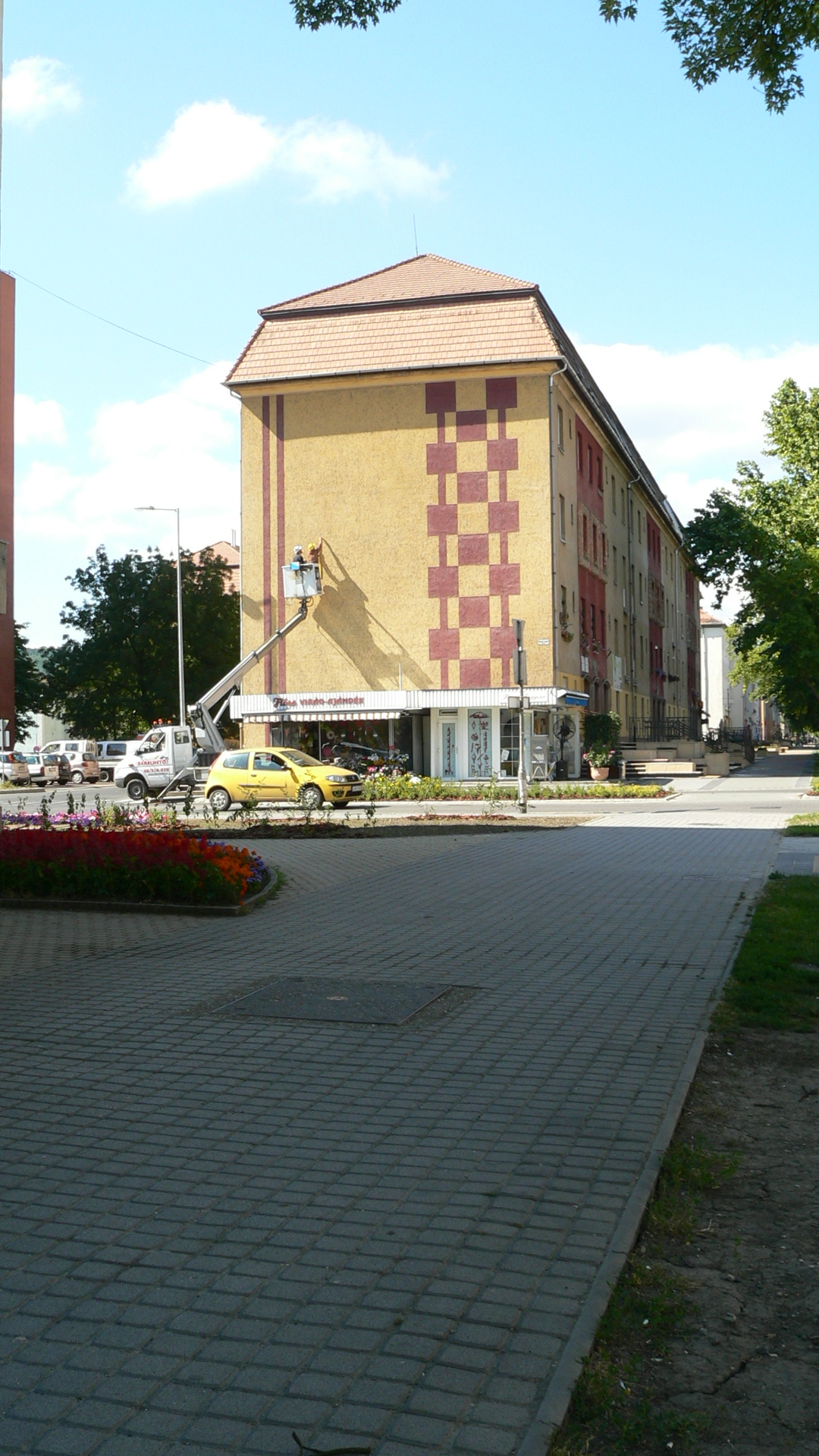  • Kazincbarcika, Egressy t 38, Kolorcity szivrvny, 2014, falfestmny •  • gg630504 cc-by-nc-sa