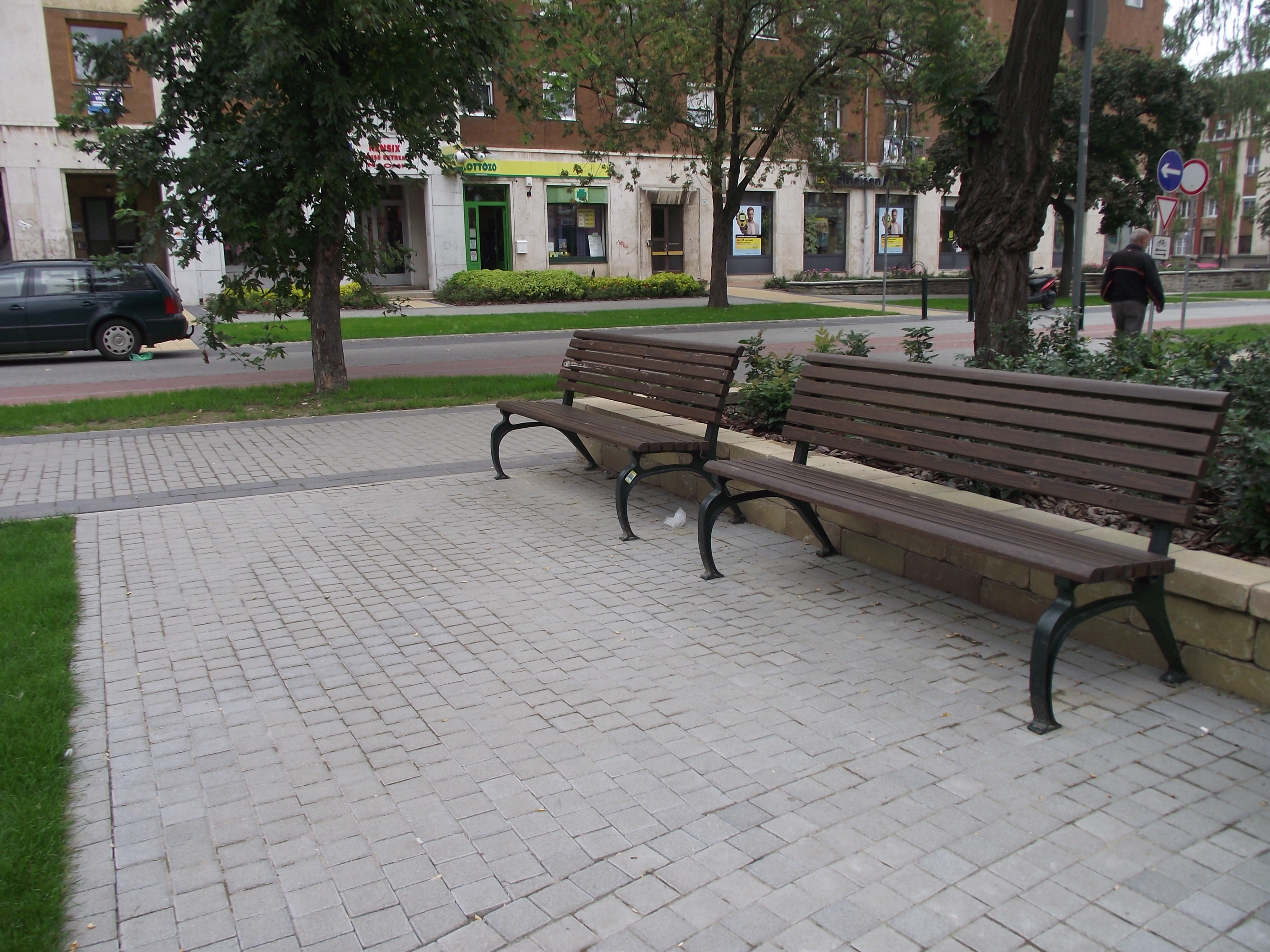  • Kazincbarcika, Jkai tr, Jkai Mr, Antal Kroly, 1966, szobor, #Kztrkp/2876/ #Munzee/Bgabor/22 •  • gg630504 cc-by-nc-sa