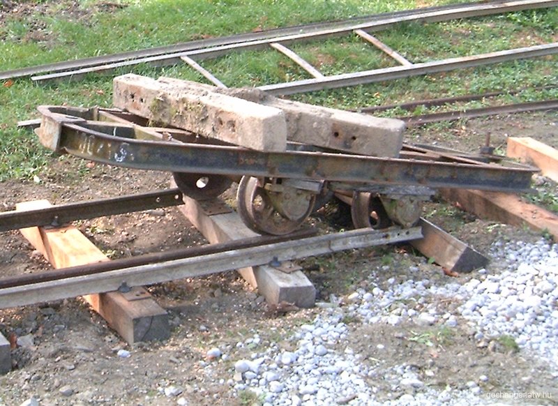 Almamellki klnvonatozs 2007 - 02.jpg