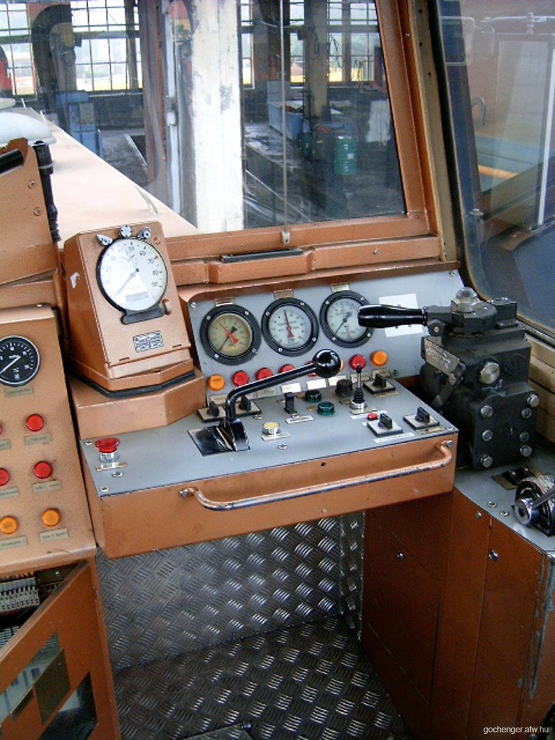 gochenger - M47 remot Dacia kabin - 36.jpg