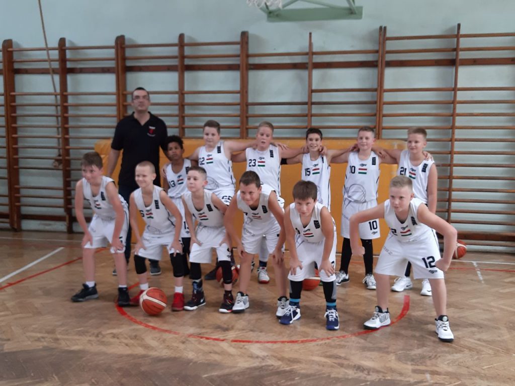 U12