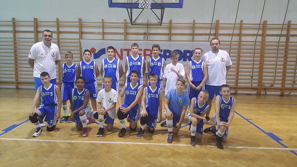 U12
