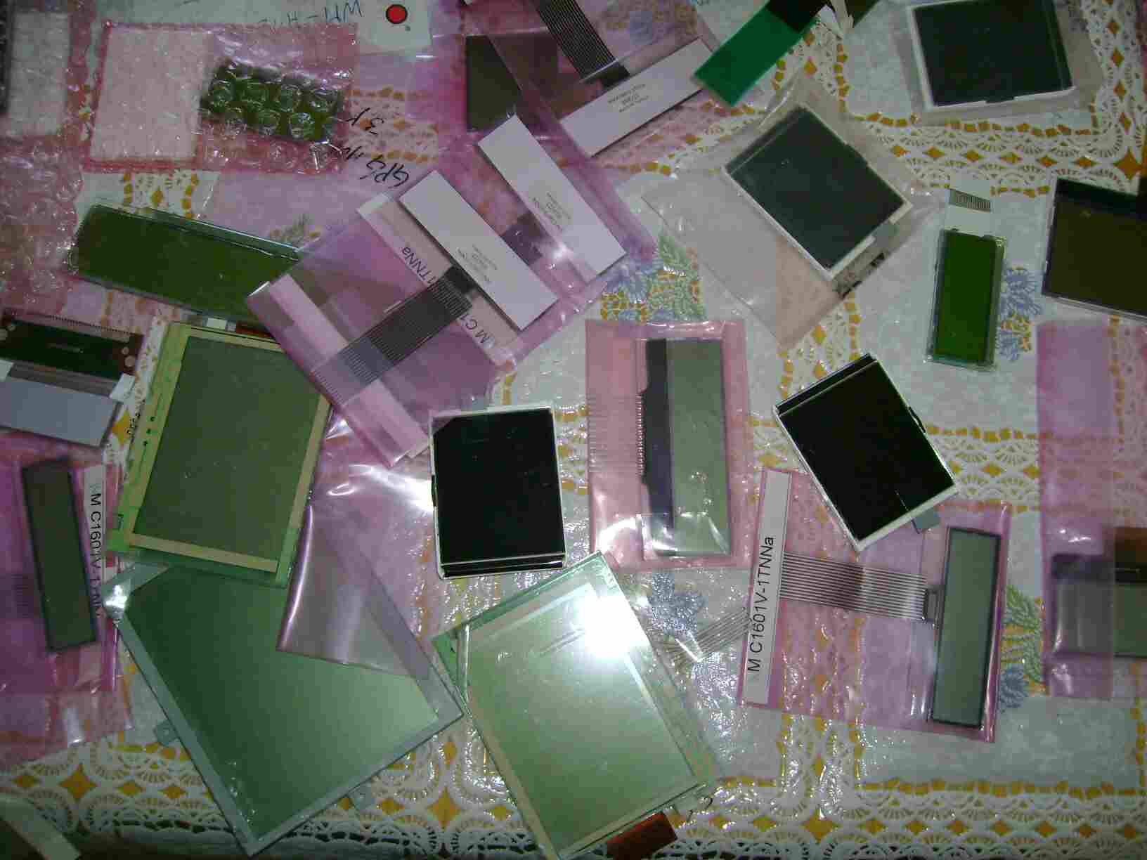 Mindenfle LCD kijelz