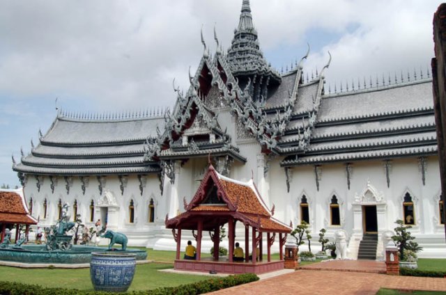 thaifld2.jpg