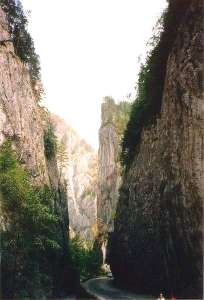 http://www.cchr.ro/jud/turism/media/34gyilkosto2.jpg