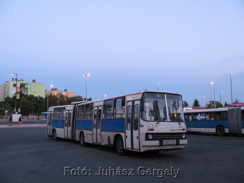 Ikarus 260 in Pecs 10.11.2010 0908, Pecs in Ungarn / Hungar…