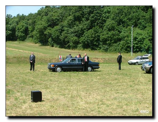 Mvc-013f