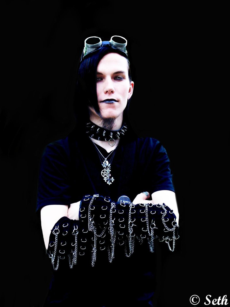 Gothic_Boy_by_InsaneSeth.jpg