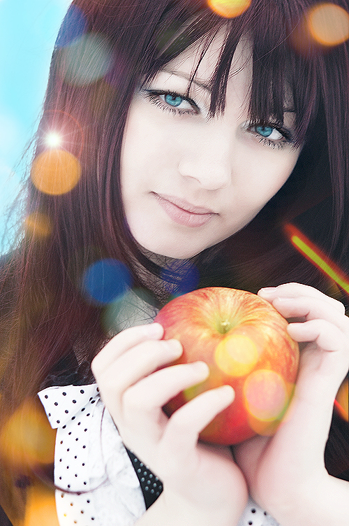 girl_with_an_apple_by_LSDPony.jpg