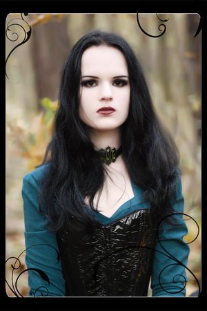 scary-goth-girl.jpg