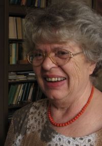 Dr. Kisbn Eszter