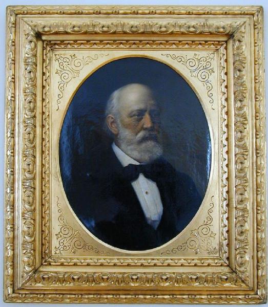 102-Kossuth_kis_keretes_idoskori_Cegled.jpg - Kossuth kis mret, keretes arckpe