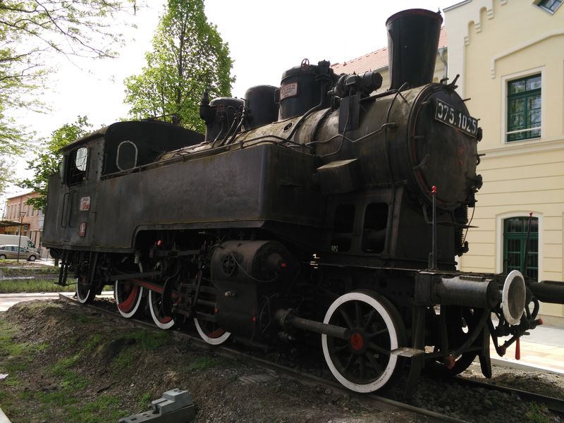 Békéscsabai szobormozdony