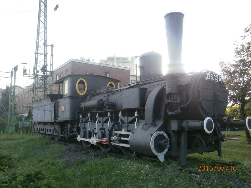 debreceni szobormozdony