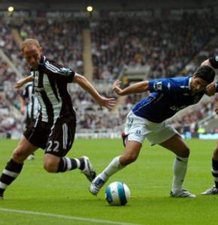 Nickyy Butt remek teljes�tm�nyt ny�jtott az Everton ellen