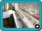 Panel laksok ablakcserje