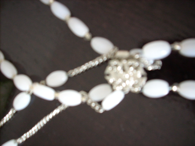 ÚJ Tejüvegből kirakott nyaklánc 3 különböző stílusban 1 foglalatban 63cm, 65cm, 72cm 2 000 Ft ÚJ Tejüvegből kirakott nyaklánc 3 különböző stílusban 1 foglalatban 63cm, 65cm, 72cm 2 000 Ft