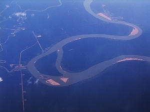 0504_afr0504a.jpg