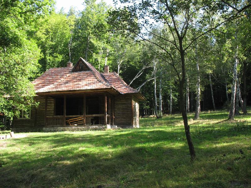 14 A hzik (The hut)