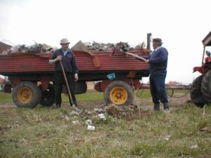 f-030422.jpg (13876 bytes)