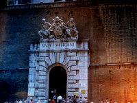 roma (12)  Vatikán múzeum bejárat