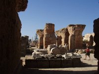 karthago  Sajnálatos módon annak idején a rómaiak igen alapos munkát végeztek a III. pun-római háborúban. Karthágo romjai a part  mentén északkeletre, számos ókori rommal található.